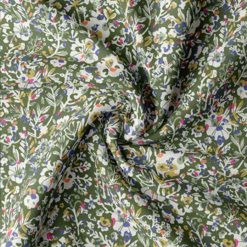 Viscose verte avec fleurs de champs